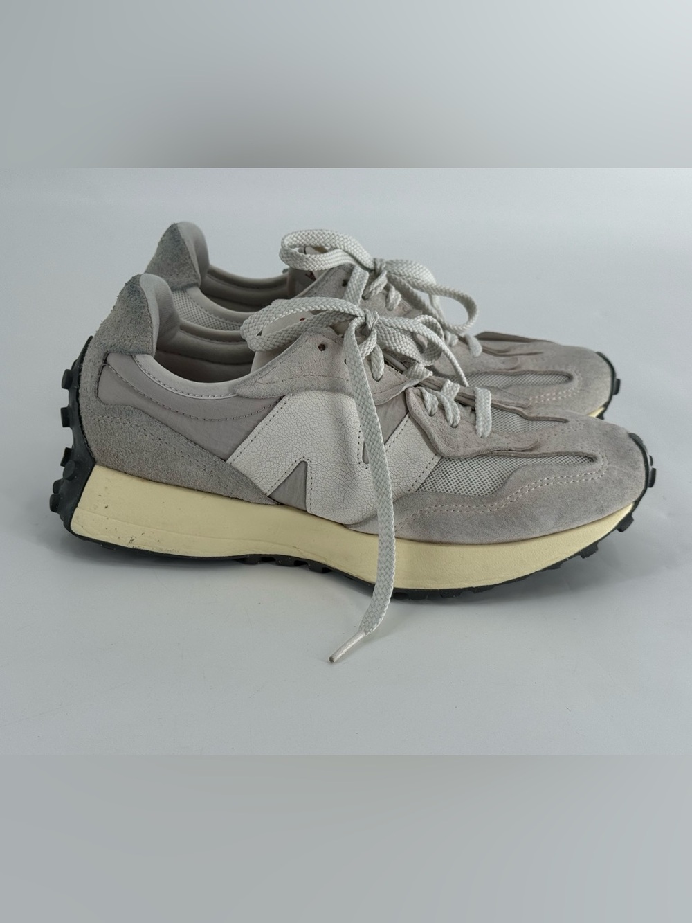 New Balance 327 Sneakers 8